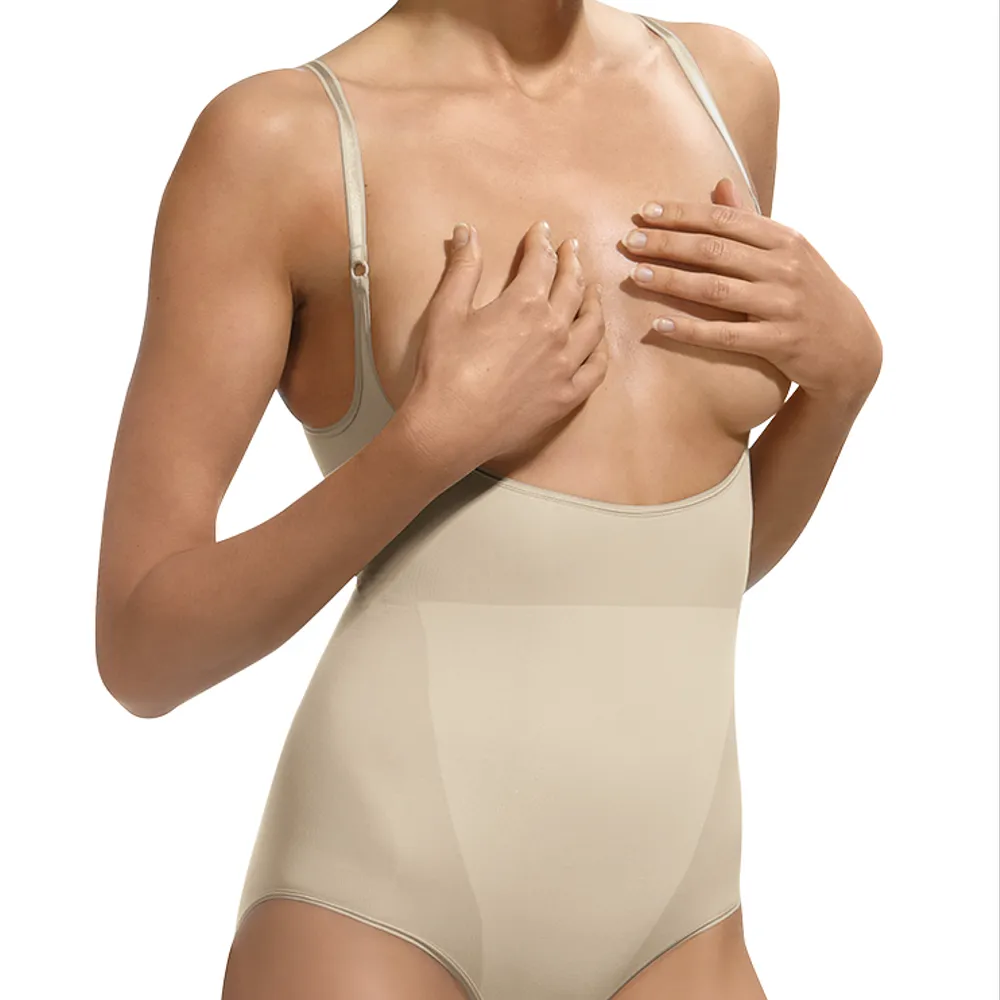 Figūrą formuojanti glaustinukė atvira krūtine