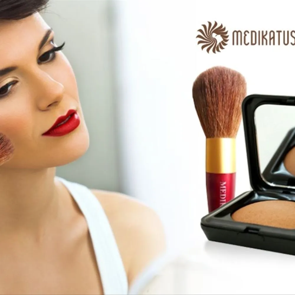 Rinkinys Egipto saulės įdegį suteikianti pudra EGYPTIAN GLOW 14g ir šepetėlis